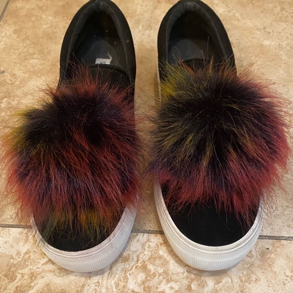 STEVE MADDEN “Great” Rainbow Pom Pom Platform Slip On Sneakers—SZ. 8.5